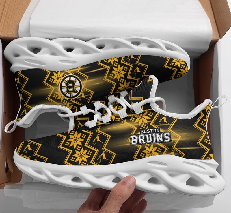 Boston Bruins Xmas Pattern Max Soul Shoes NLA029864 - Famjoys Boston Bruins Xmas Pattern Max Soul Shoes NLA029864 - Famjoys