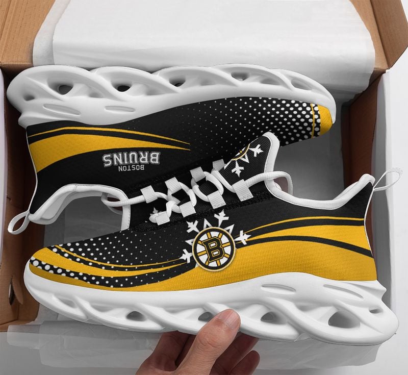 Boston Bruins Xmas Pattern Max Soul Shoes NLA033164 - Famjoys Boston Bruins Xmas Pattern Max Soul Shoes NLA033164 - Famjoys
