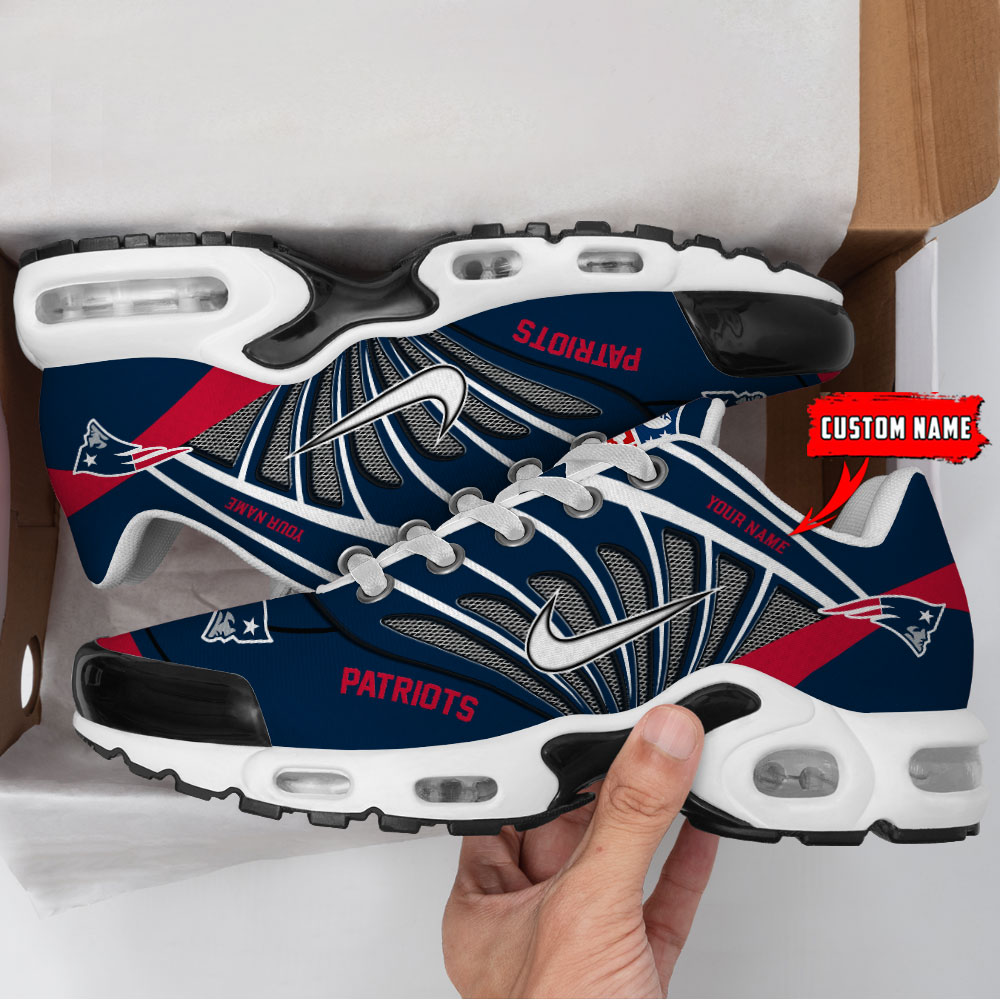 Customize Your Name with New England Patriots Ver 39 Sport Shoes - Famjoys Customize Your Name with New England Patriots Ver 39 Sport Shoes - Famjoys