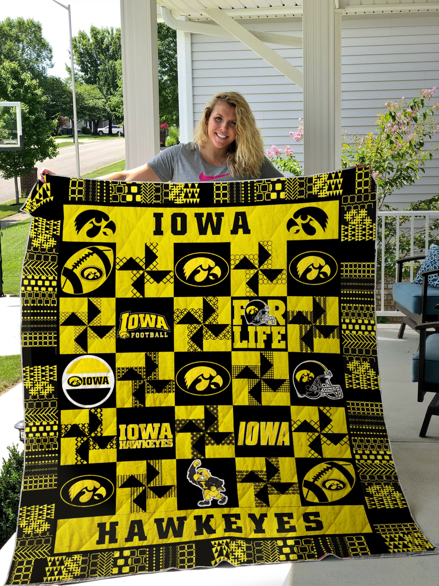Iowa Hawkeyes Quilt Blanket - Famjoys Iowa Hawkeyes Quilt Blanket - Famjoys