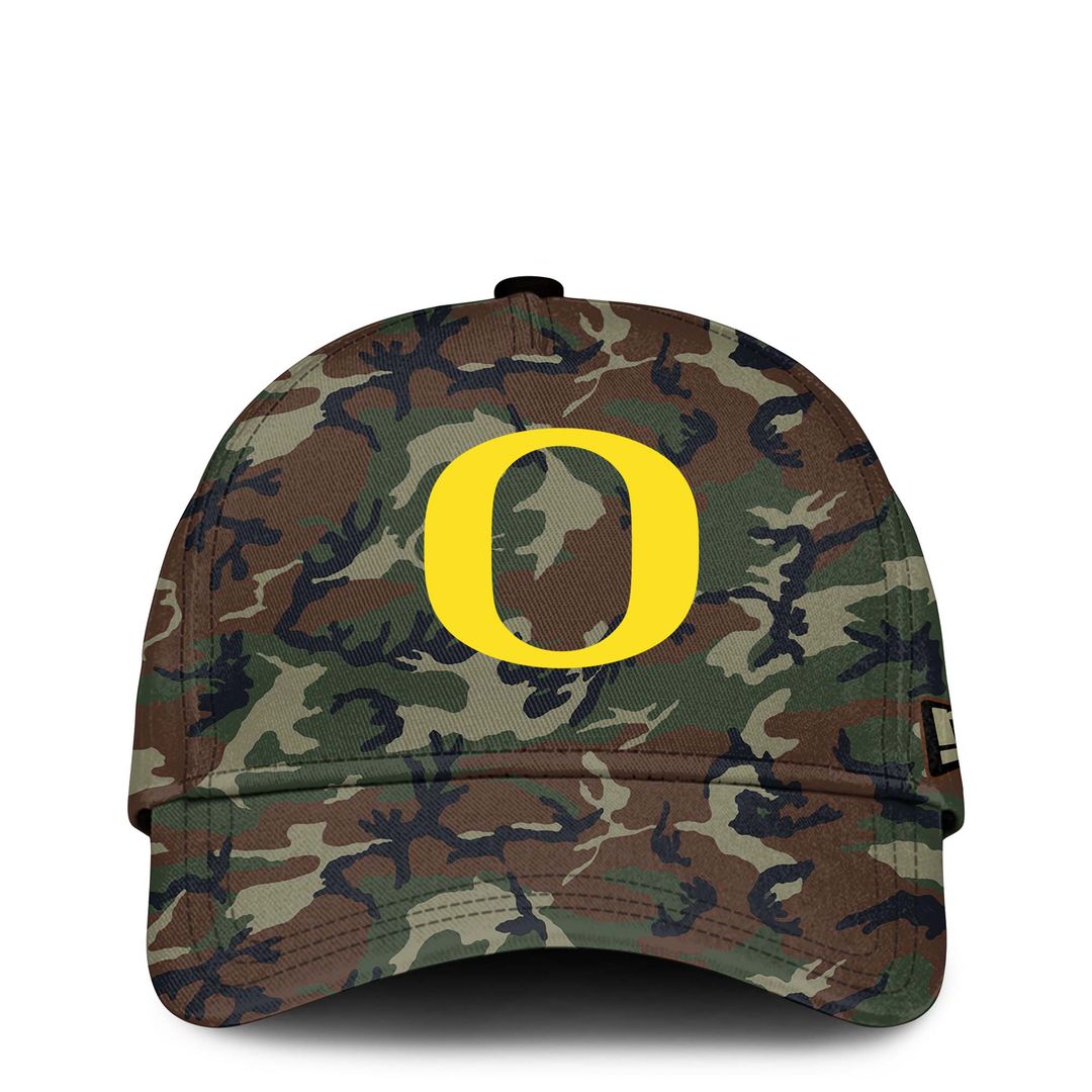 Men's Oregon Ducks Football Camo 2024 Salute to Service Club Fleece Pullover Hoodie - Famjoys Men's Oregon Ducks Football Camo 2024 Salute to Service Club Fleece Pullover Hoodie - Famjoys