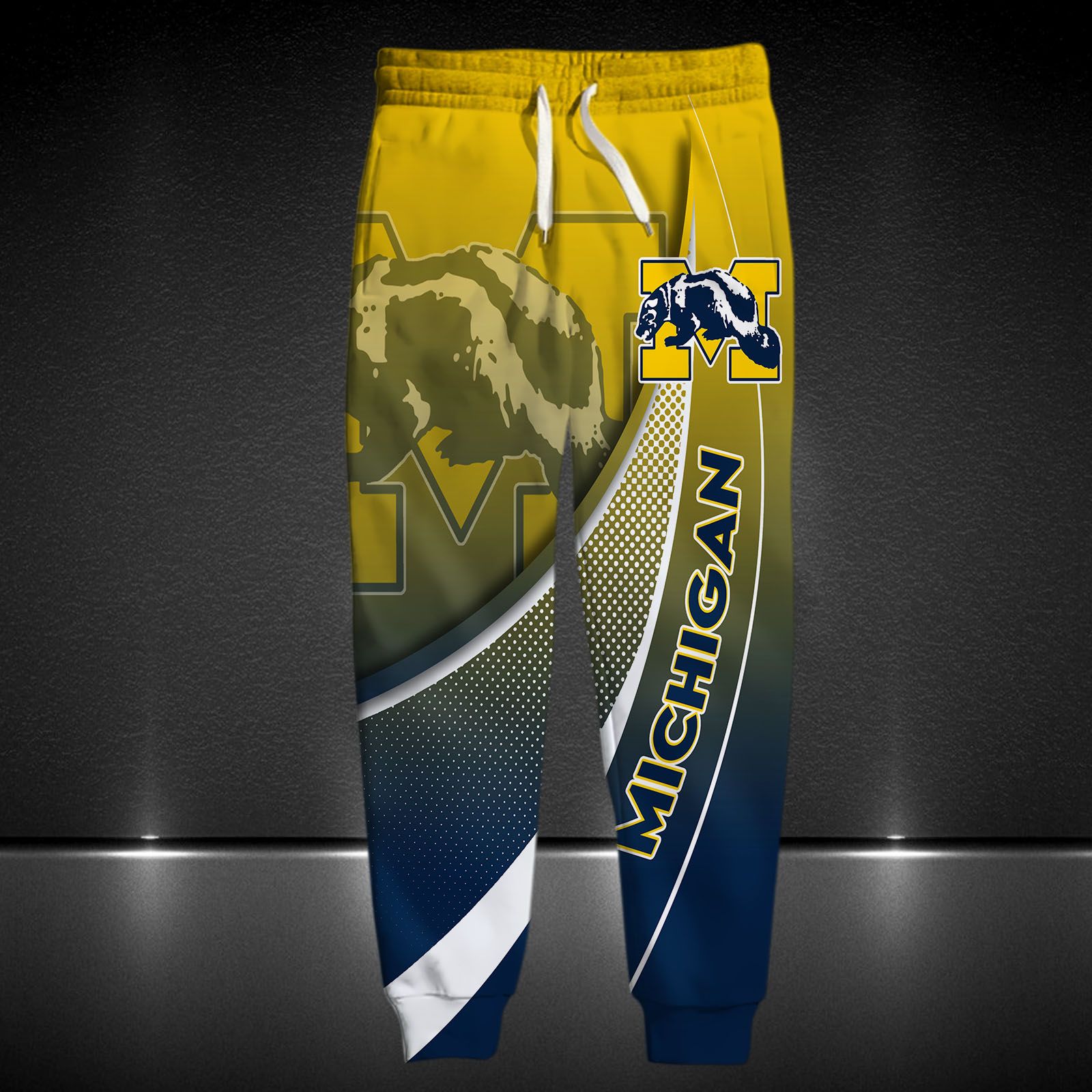 MICHIGAN WOLVERINES All Over Print Apparel7405 - Famjoys MICHIGAN WOLVERINES All Over Print Apparel7405 - Famjoys