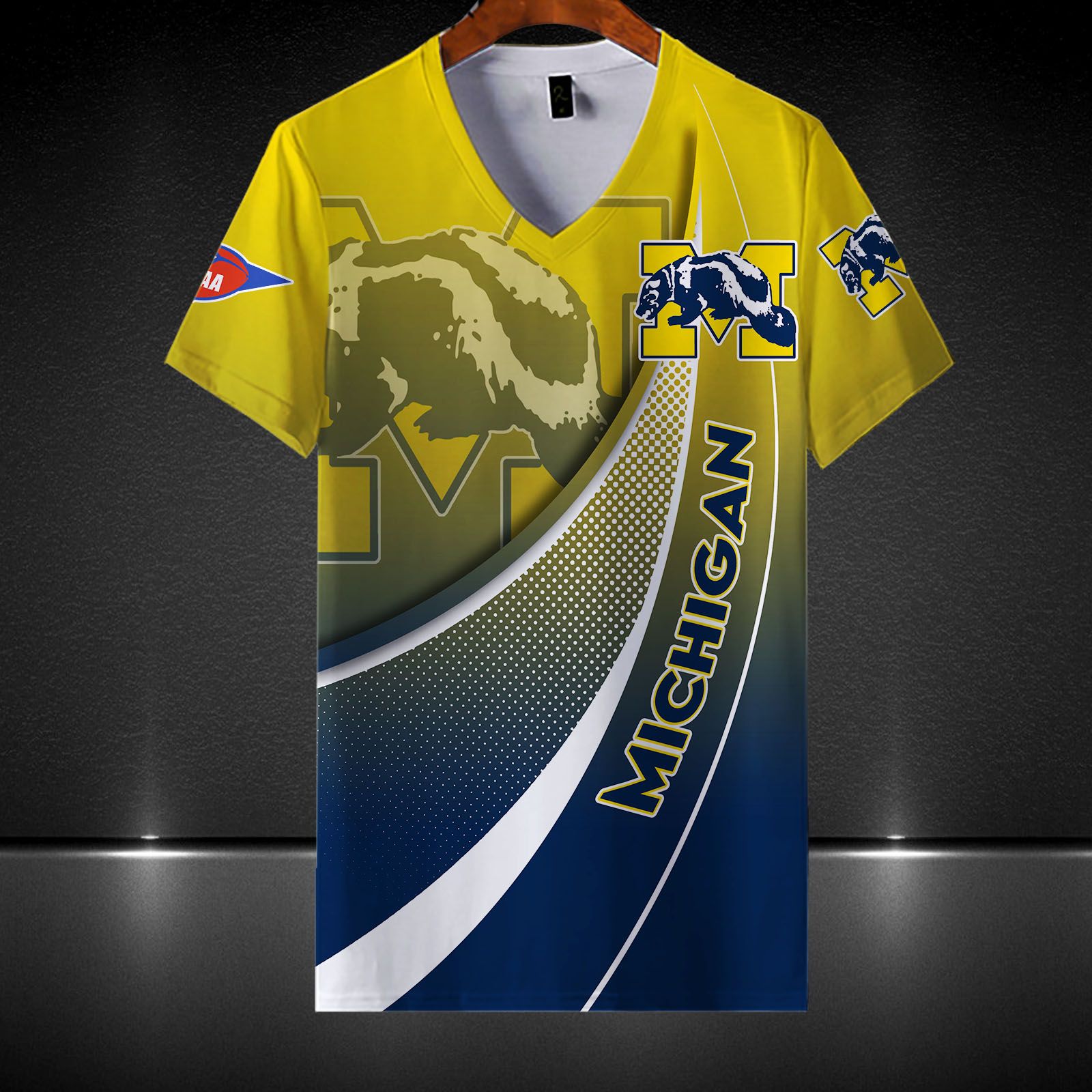 MICHIGAN WOLVERINES All Over Print Apparel7405 - Famjoys MICHIGAN WOLVERINES All Over Print Apparel7405 - Famjoys