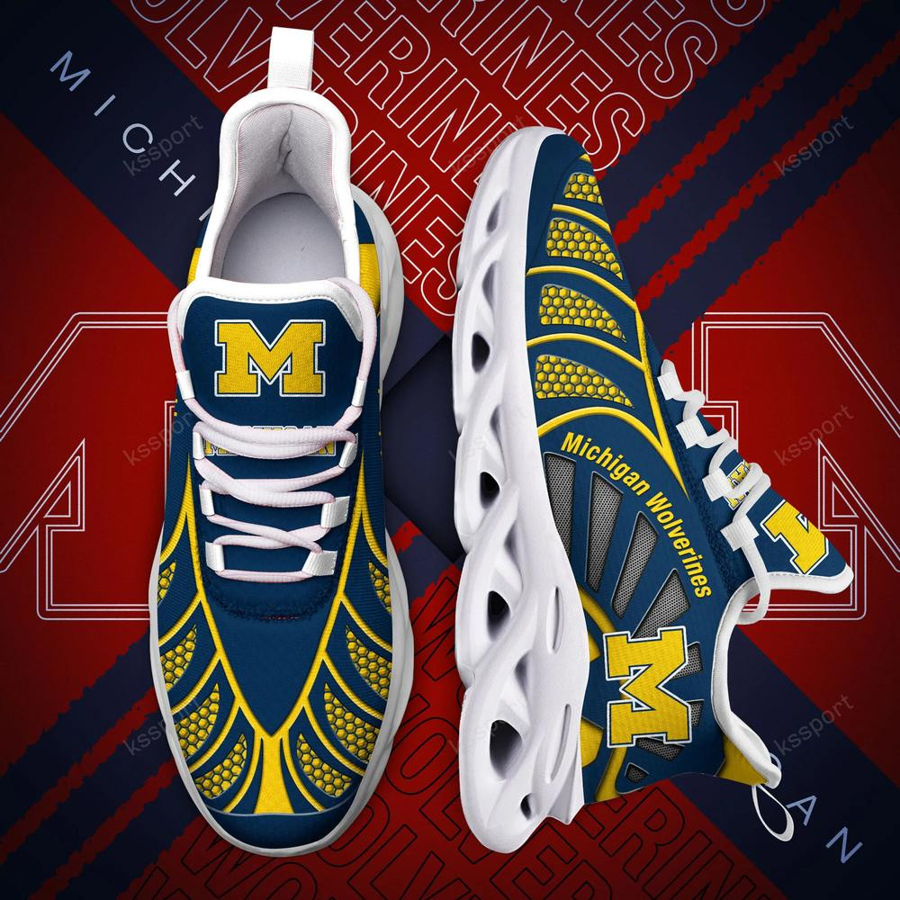 Michigan Wolverines Max Soul Clunky, Black And White Running Shoes - Famjoys Michigan Wolverines Max Soul Clunky, Black And White Running Shoes - Famjoys