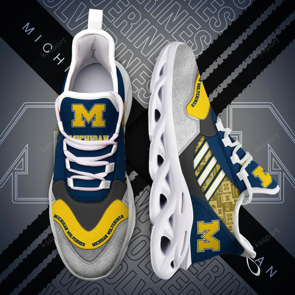 Michigan Wolverines Max Soul Clunky, Running Sneakers - Famjoys Michigan Wolverines Max Soul Clunky, Running Sneakers - Famjoys