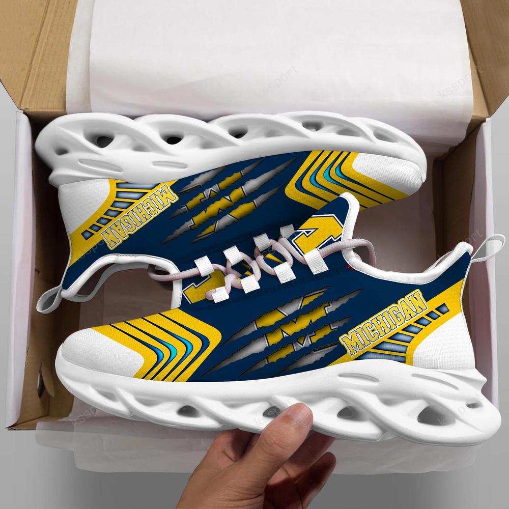 Michigan Wolverines Max Soul Sneakers Chunky - Famjoys Michigan Wolverines Max Soul Sneakers Chunky - Famjoys