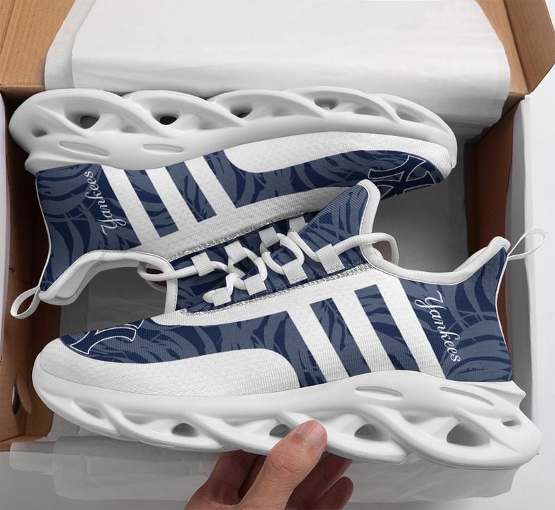 New York Yankees Leaf and Stripe Pattern Men's and Women's Max Soul Shoes NLA61251 - Famjoys New York Yankees Leaf and Stripe Pattern Men's and Women's Max Soul Shoes NLA61251 - Famjoys