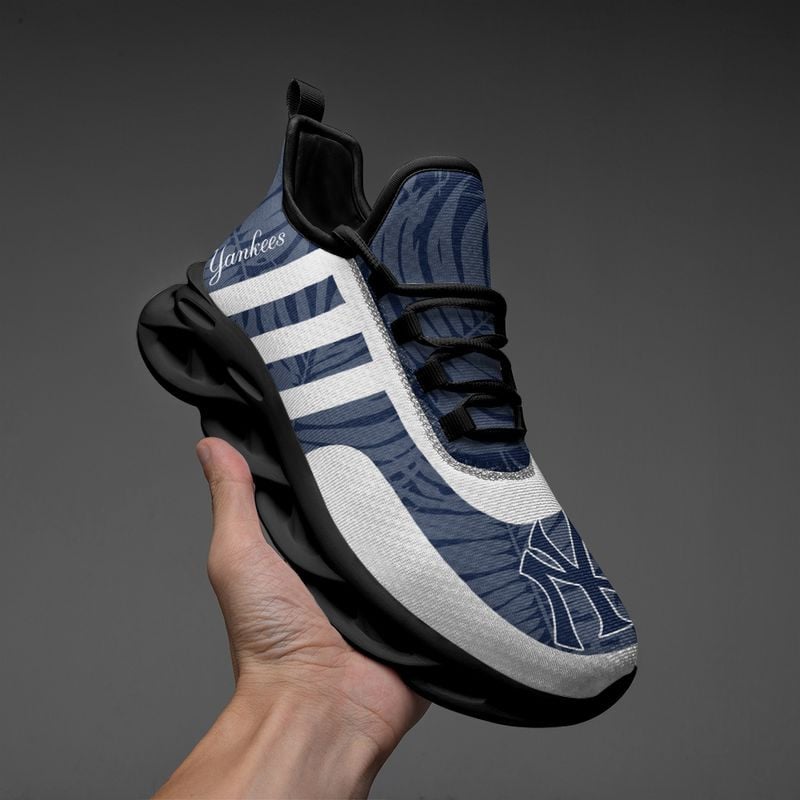 New York Yankees Leaf and Stripe Pattern Men's and Women's Max Soul Shoes NLA61251 - Famjoys New York Yankees Leaf and Stripe Pattern Men's and Women's Max Soul Shoes NLA61251 - Famjoys