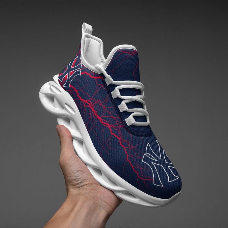 New York Yankees Lightning Pattern Max Soul Shoes NEW020551 - Famjoys New York Yankees Lightning Pattern Max Soul Shoes NEW020551 - Famjoys