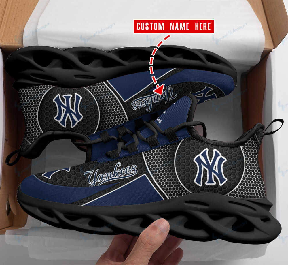 New York Yankees Personalized Running Sneakers Bb307 - Famjoys New York Yankees Personalized Running Sneakers Bb307 - Famjoys