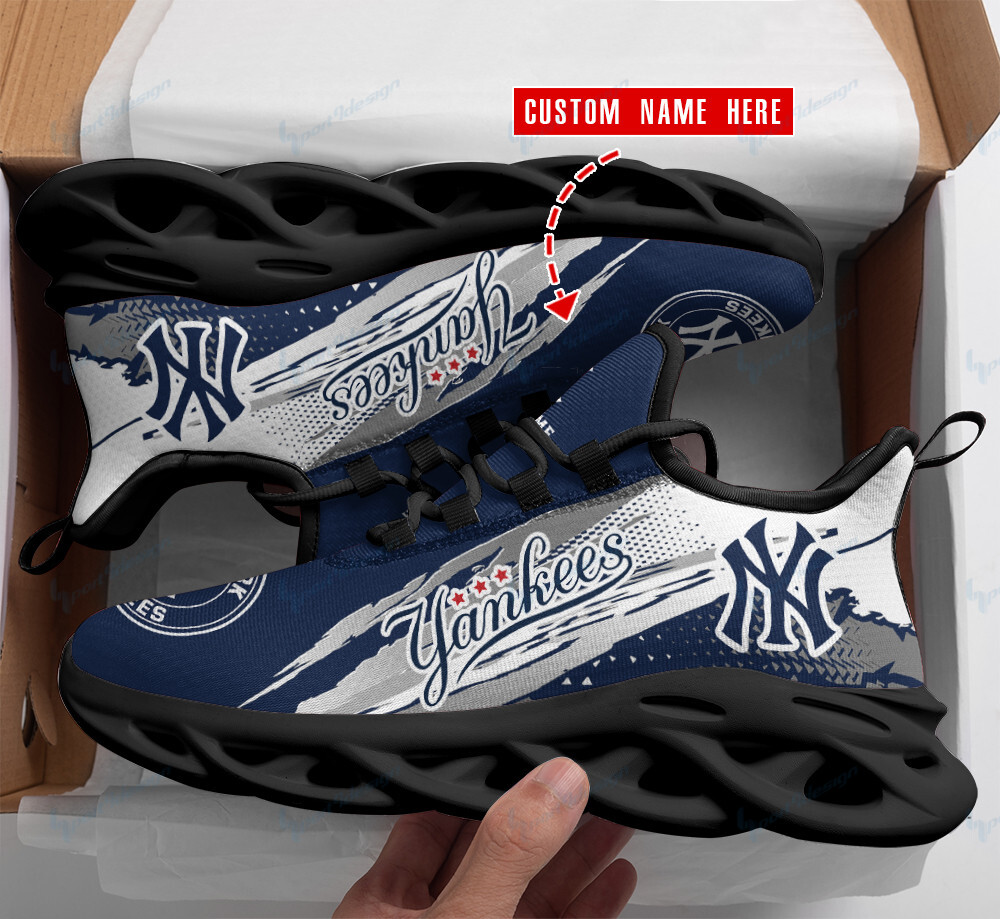 New York Yankees Personalized Running Sneakers Bb46 - Famjoys New York Yankees Personalized Running Sneakers Bb46 - Famjoys