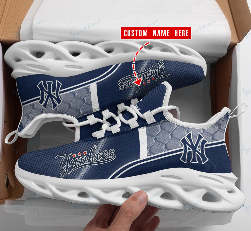 New York Yankees Personalized Running Sneakers Bb72 - Famjoys New York Yankees Personalized Running Sneakers Bb72 - Famjoys