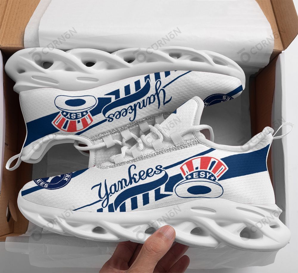 New York Yankees Running Sneakers 21 - Famjoys New York Yankees Running Sneakers 21 - Famjoys