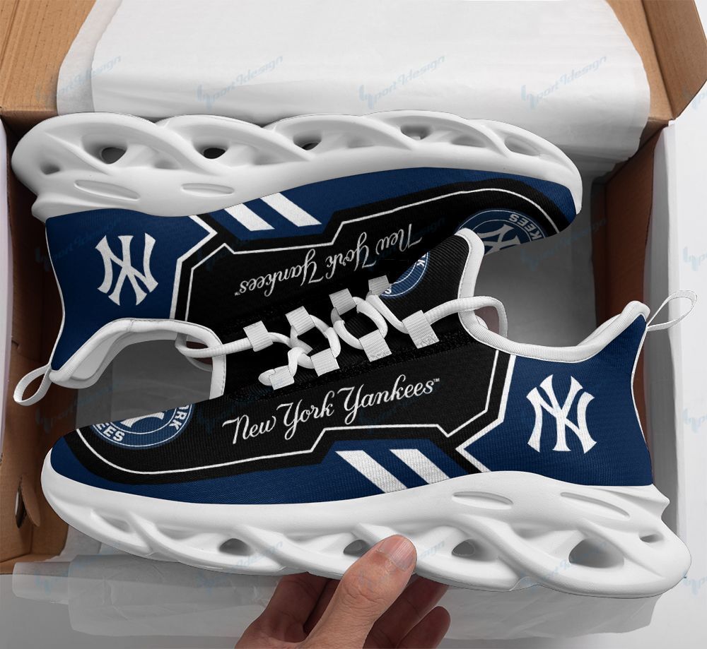 New York Yankees Running Sneakers 82 - Famjoys New York Yankees Running Sneakers 82 - Famjoys