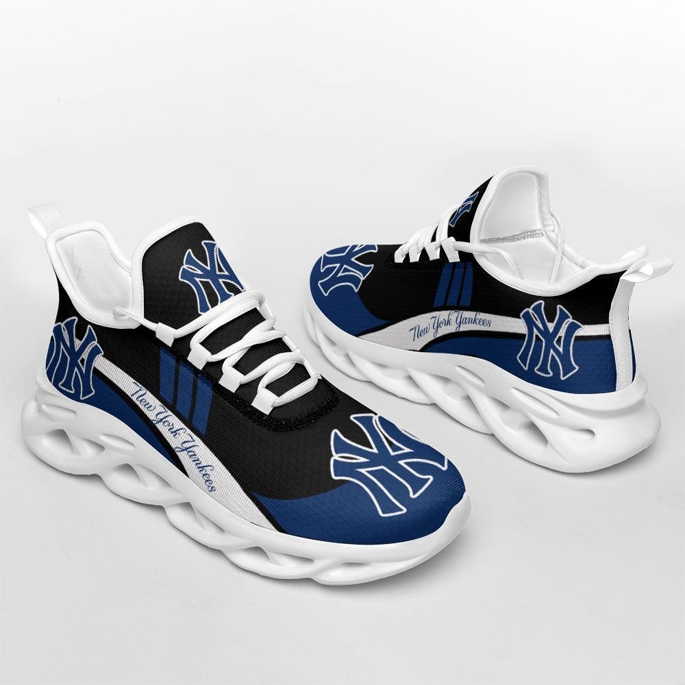 New York Yankees Running Sneakers Art 1608 - Famjoys New York Yankees Running Sneakers Art 1608 - Famjoys