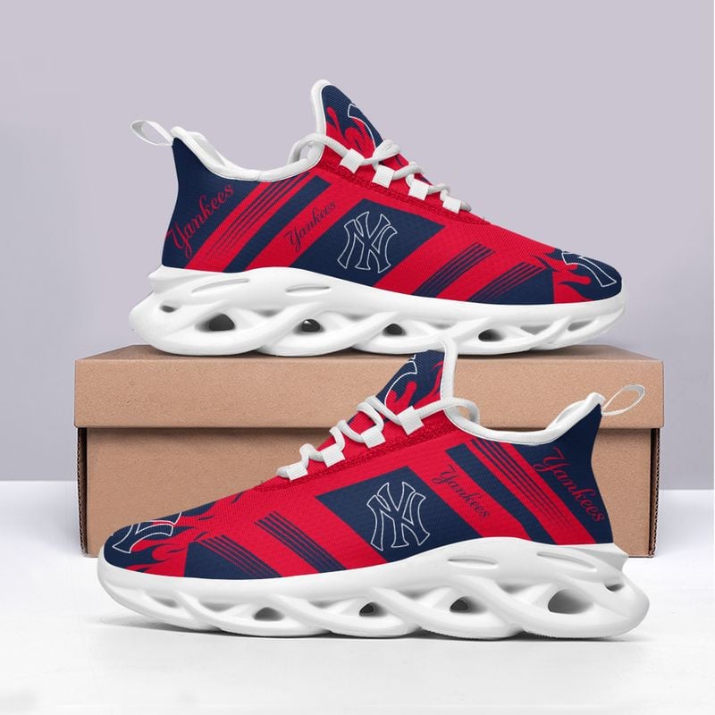 New York Yankees Stripe and Fire Pattern Max Soul Shoes NEW019651 - Famjoys New York Yankees Stripe and Fire Pattern Max Soul Shoes NEW019651 - Famjoys