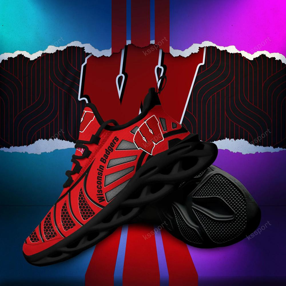 Wisconsin Badgers Max Soul Clunky, Black And White Running Shoes - Famjoys Wisconsin Badgers Max Soul Clunky, Black And White Running Shoes - Famjoys