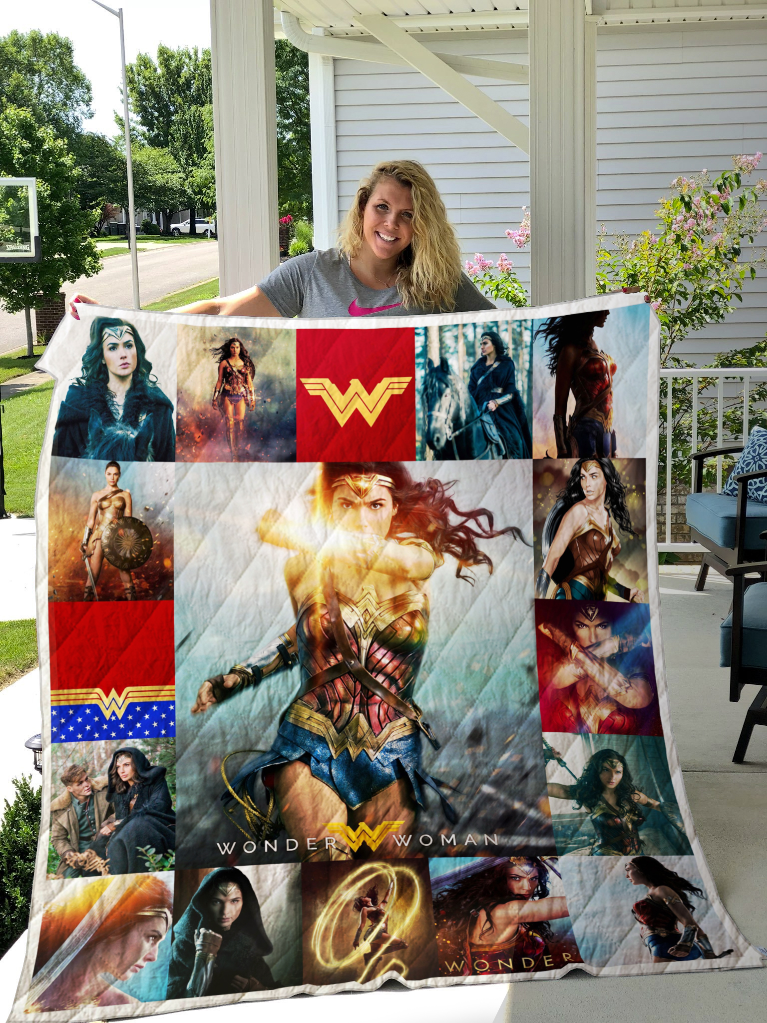 Wonder Woman Quilt Blanket - Famjoys Wonder Woman Quilt Blanket - Famjoys